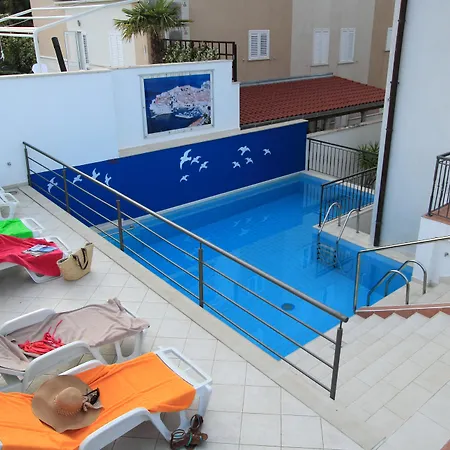 Erna Appartement *